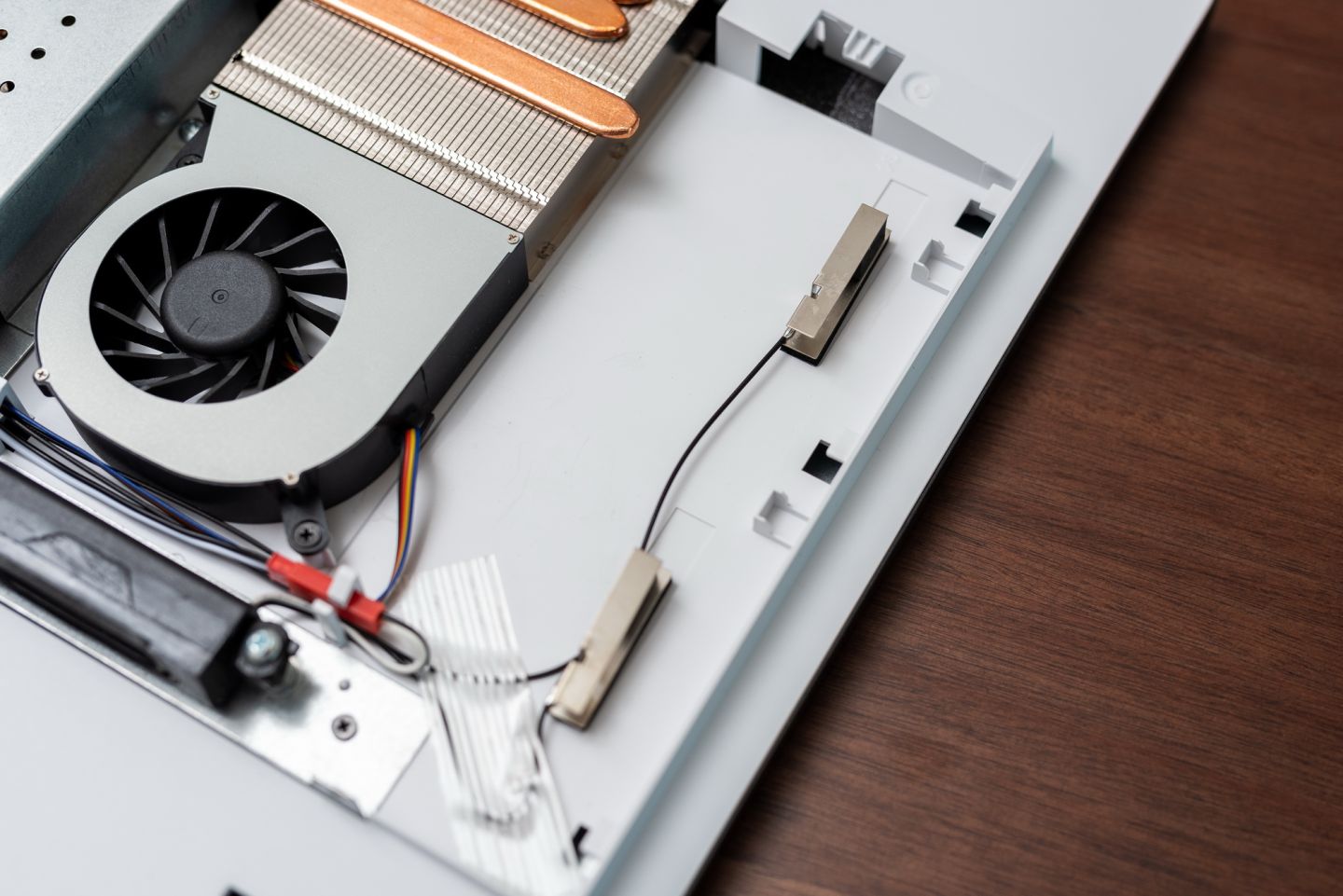 性价比的一体机体验怎样?HKC蚂蚁电脑