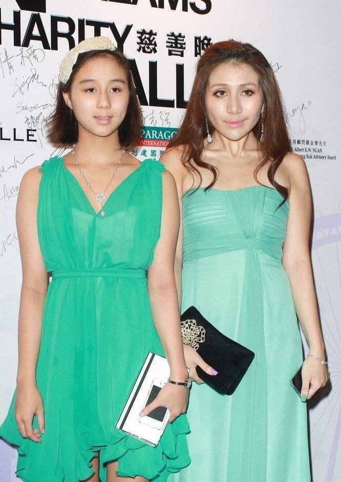 奚梦瑶和何超欣图,奚梦瑶和何超欣对比照