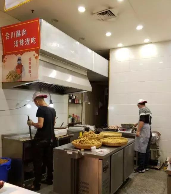 我在2018年的网红美食堆里，精挑出了这23家火爆的店给你！