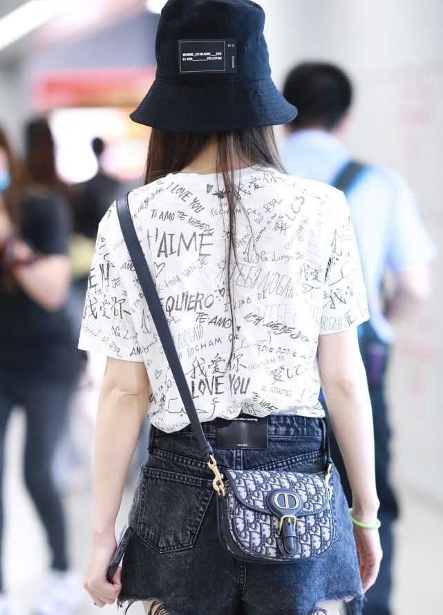 赵丽颖和baby同穿迪奥裙,baby撞衫赵丽颖穿过的衣服