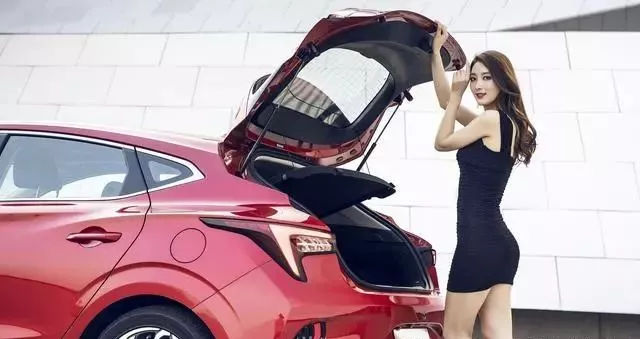 中国最美两厢车长安逸动xt,长安逸动xt15款自动挡