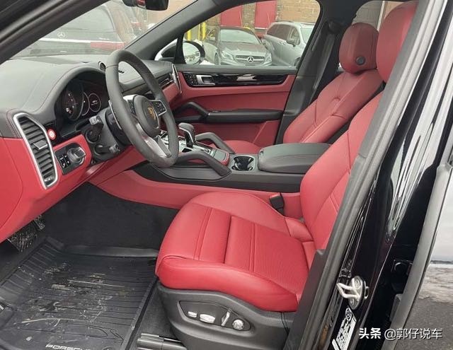 保时捷帕拉梅拉vs保时捷卡宴,保时捷卡宴vs保时捷跑车