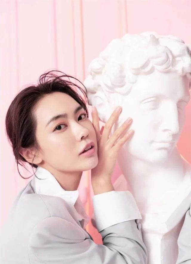 新娘妆容发型图片,新娘妆容教程和简单发型