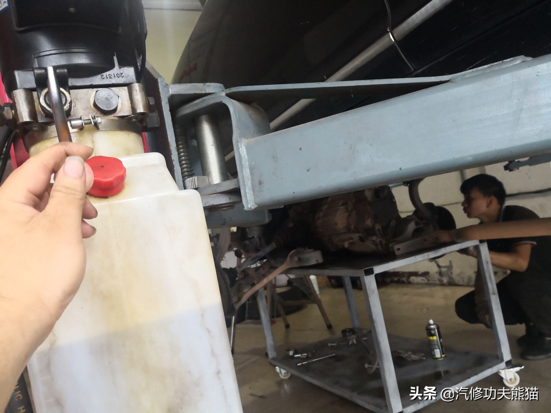 10年奥迪a6l2.0t烧机油怎么解决,10年奥迪a6l2.0t烧机油维修