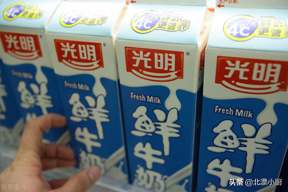 选购牛奶的基本常识,选购牛奶8大常识选出放心奶