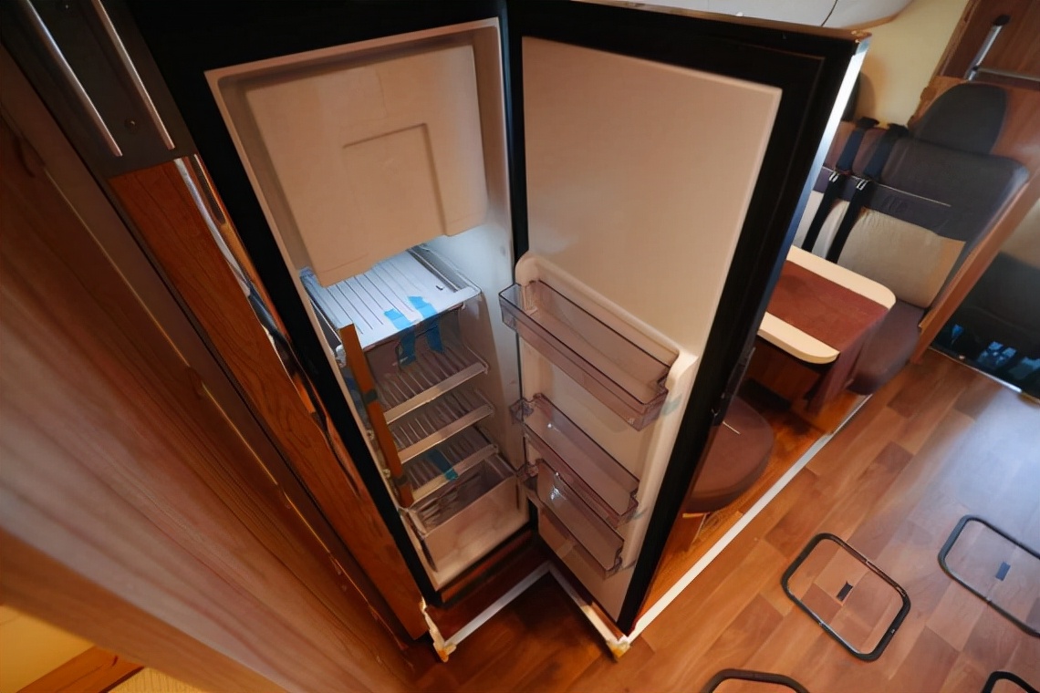 隆翠一号旗舰双拓展房车,隆翠房车3号前门版