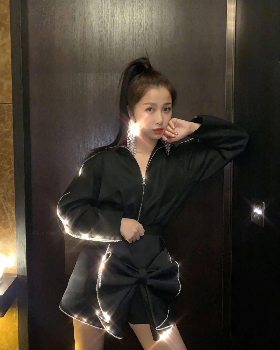 jennie甜酷风穿搭,jennie新造型lisa同款穿搭