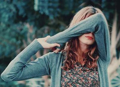 大衣哥朱之文回应别人家门被踢 (大衣哥朱之文善良)