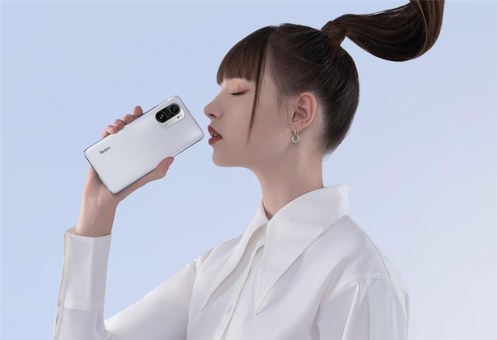 红米k40游戏增强版卖出多少钱,花1600块买了红米k40游戏增强版