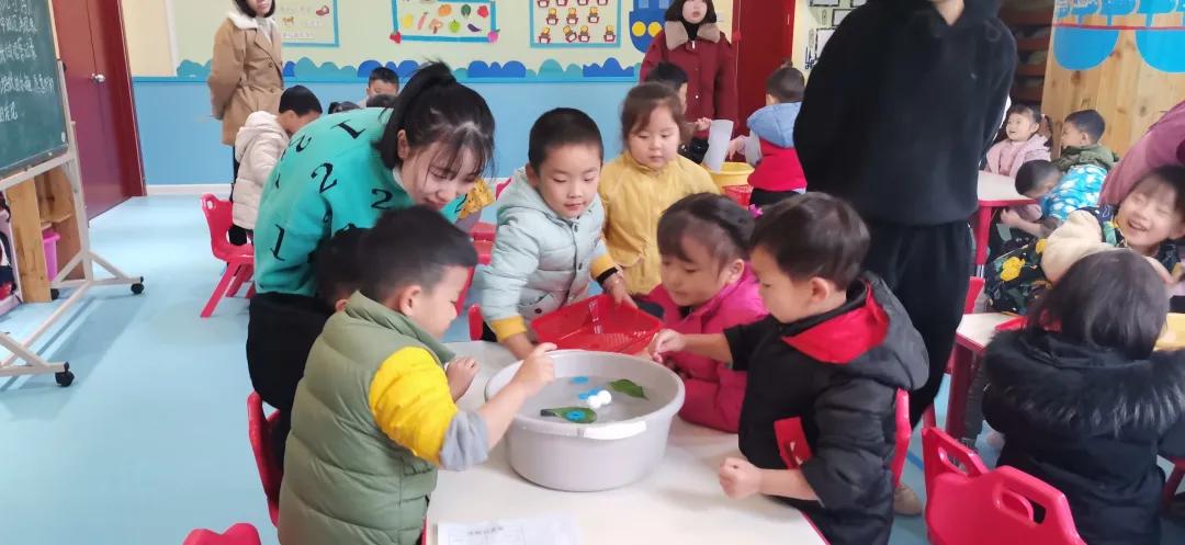 科学知识｜全园科学公开课，围观让孩子好奇心爆棚的有趣实验课程