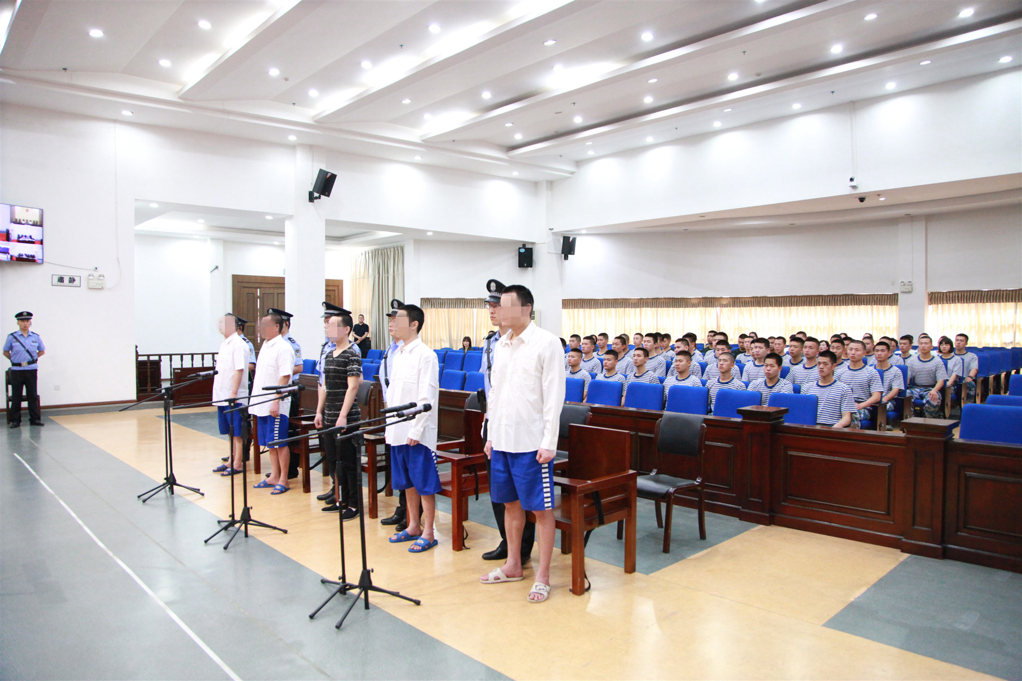 求高薪入歧途*场赌**帮忙，就业季劝青年多加思量