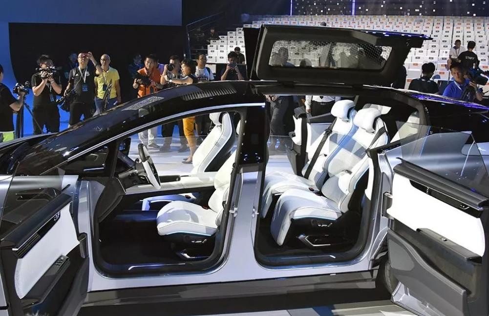 特斯拉最怕的一款车,特斯拉最大的纯电动车