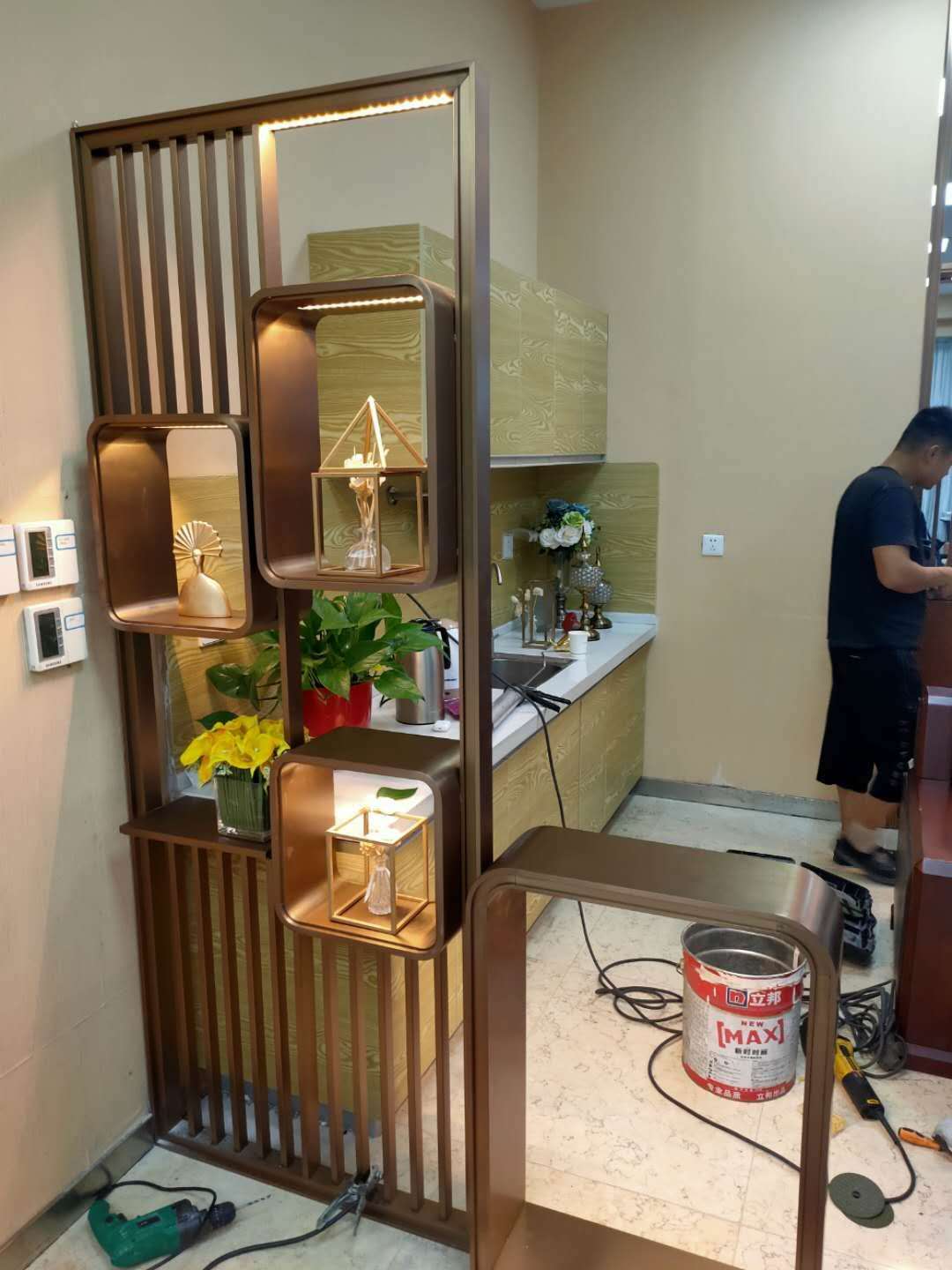 装修不锈钢装饰条会掉色吗,彩色不锈钢会氧化掉色吗