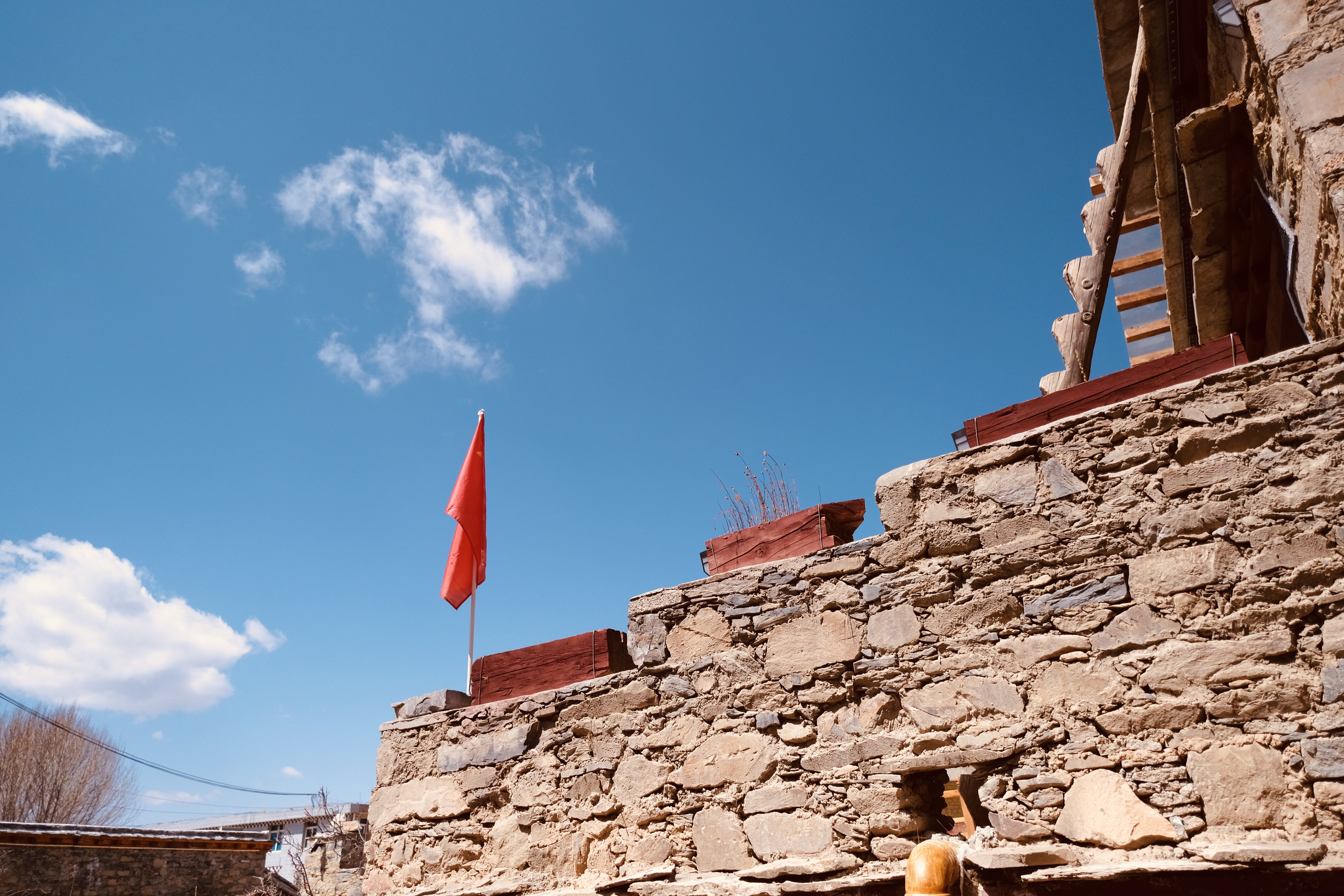 丁真的故乡理塘,丁真的故乡完整版