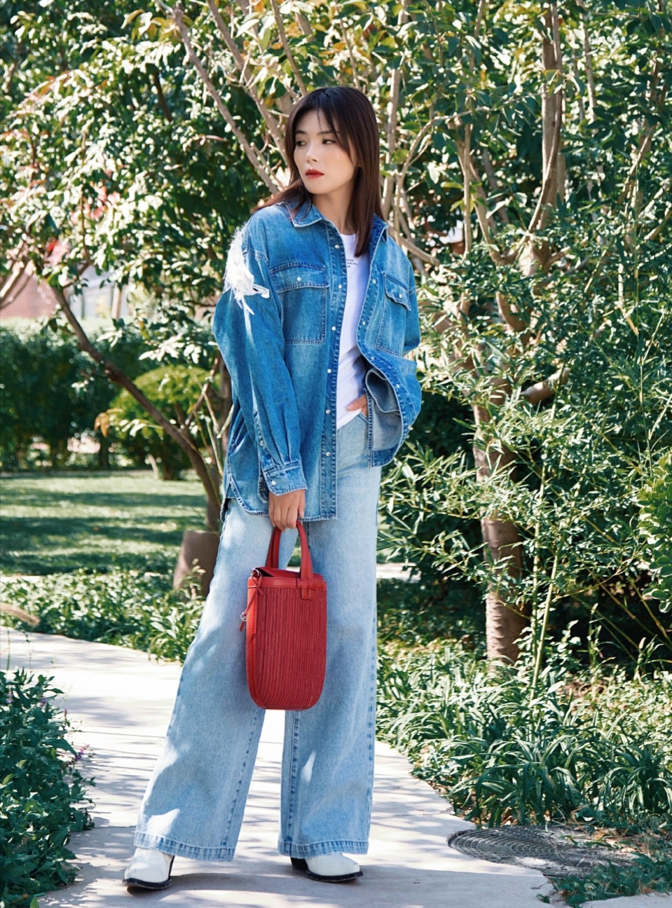 现在不流行露腿了抢着穿保命搭配,今年秋冬不露脚踝才是真时髦