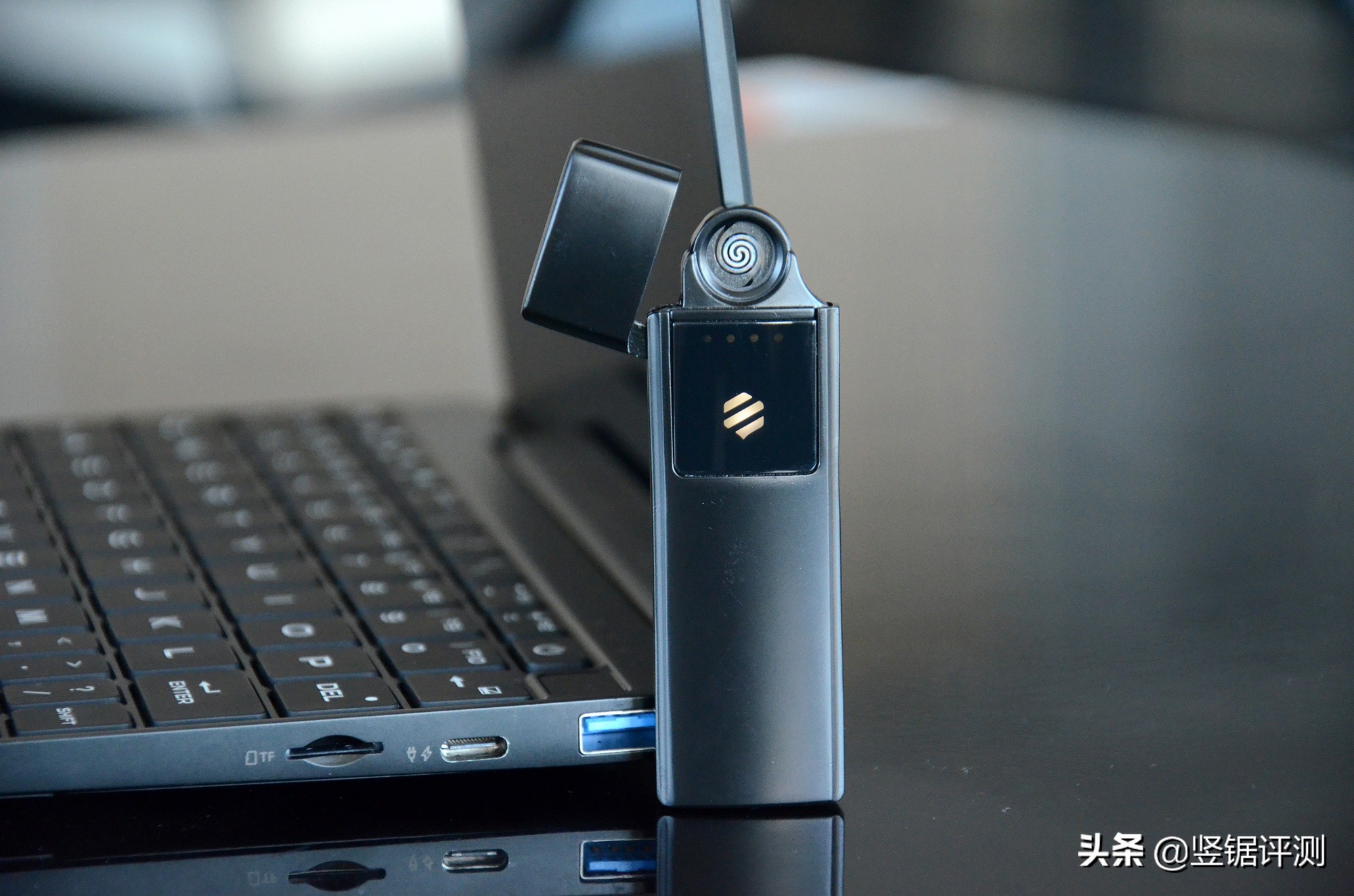 小米钛金属特别版上手实图,小米生态链6500毫安