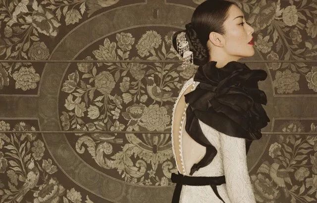 刘雯国际t台走秀视频,刘雯走t台视频