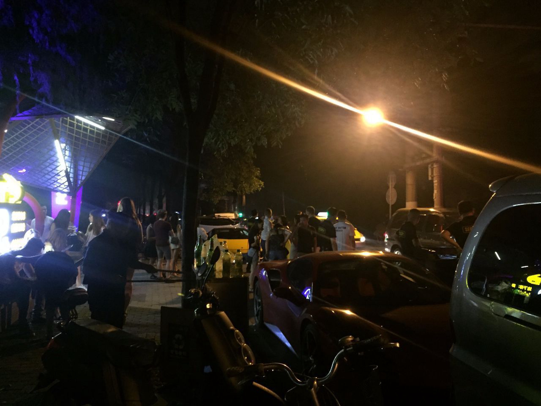 郑恺开豪华大酒吧,郑恺开夜店的视频大全