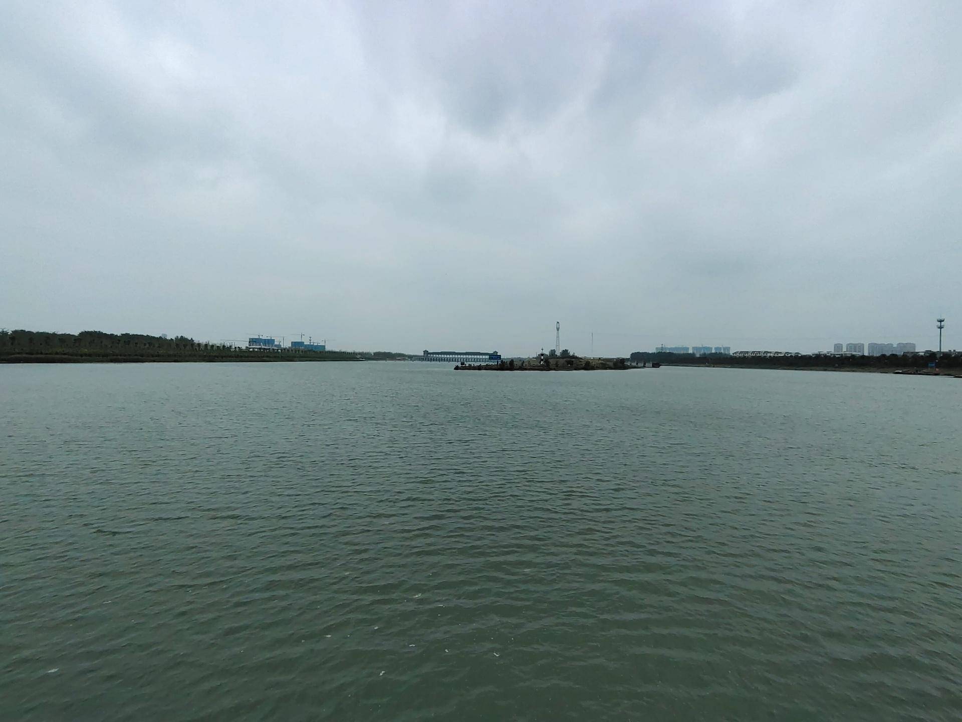 iQOONeo3是一款适合年轻人使用的手机,iQOONeo3评测