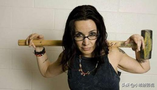 爱德华诺顿为何被抛弃演绿巨人,爱德华诺顿为什么不演戏了