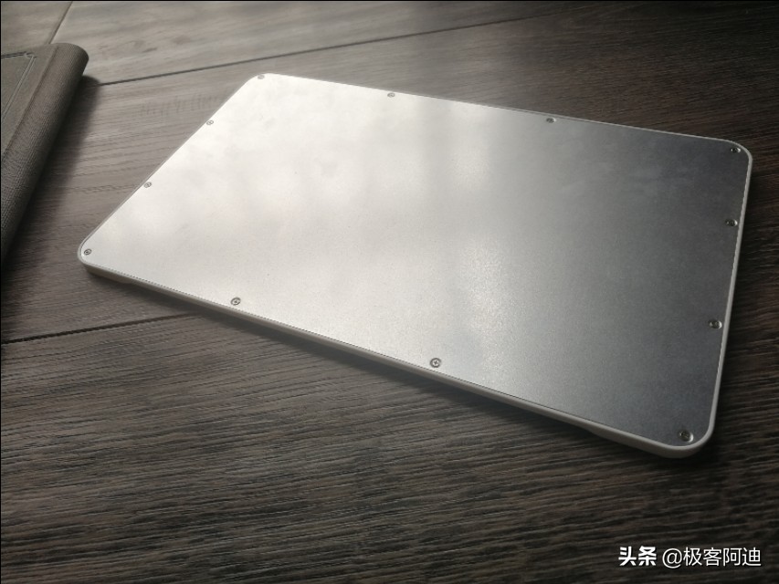 ipadair3妙控键盘开箱,ipadair3最适合的键盘和鼠标