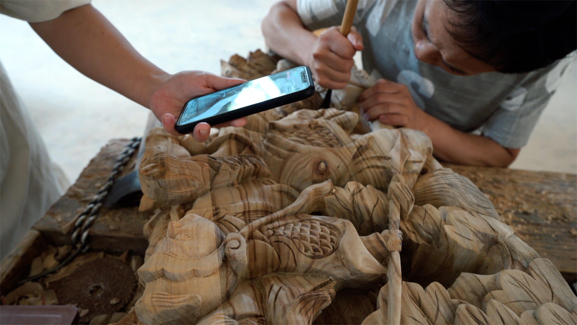 木雕猫咪直播间,木雕花鸟现场直播