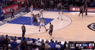 伦纳德招牌动作中投,伦纳德极限后仰绝杀走步