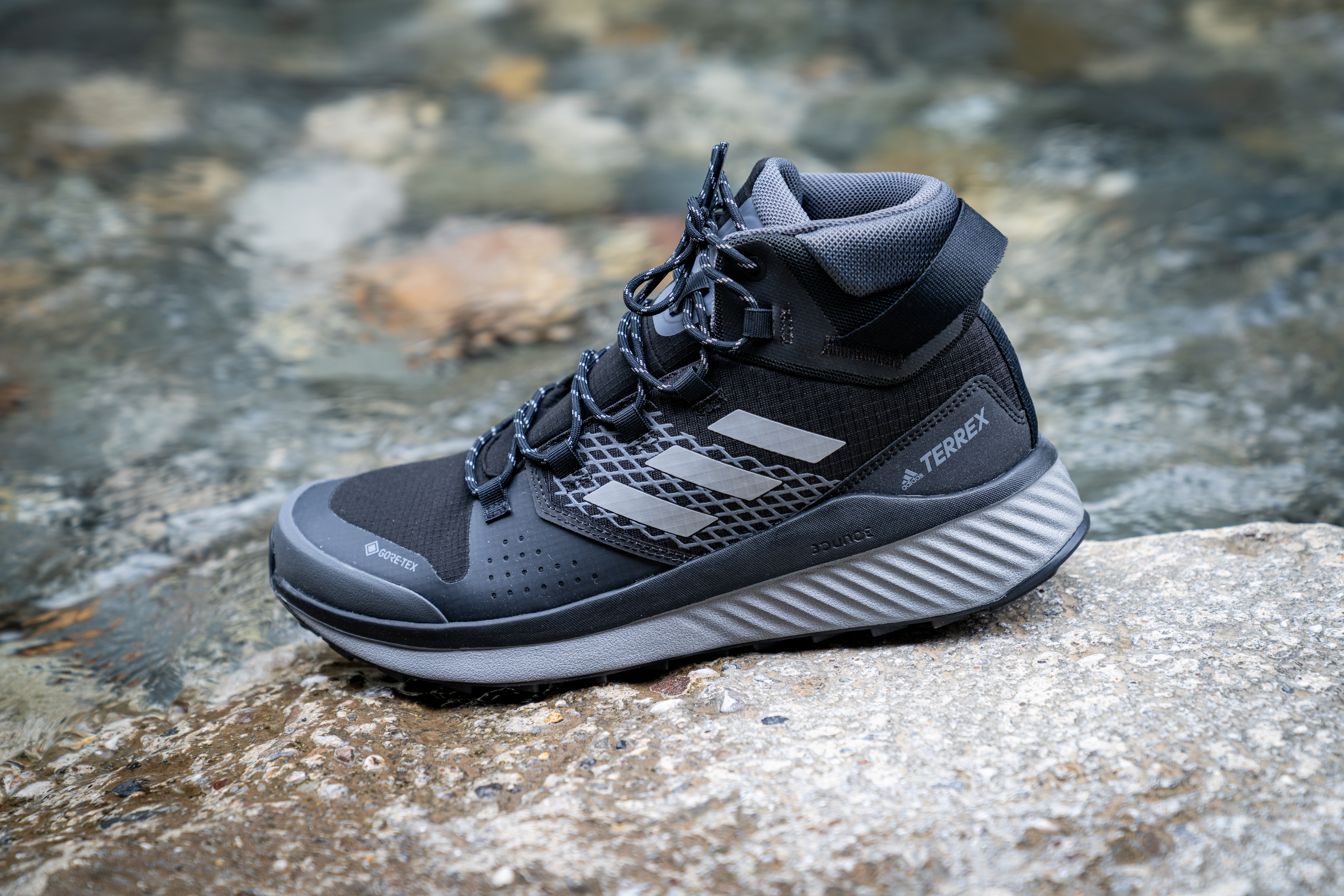 adidasterrex户外鞋卡其色,adidasterrex户外跑鞋评测