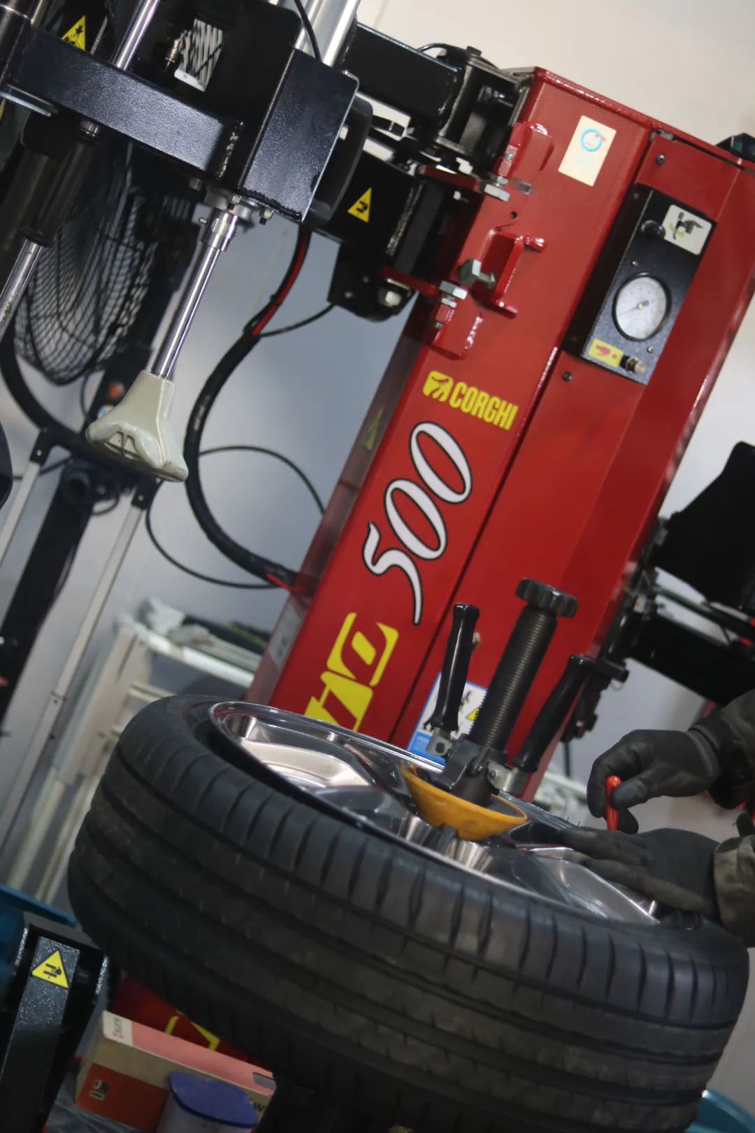 怪兽修车完整版,怪兽修车途锐