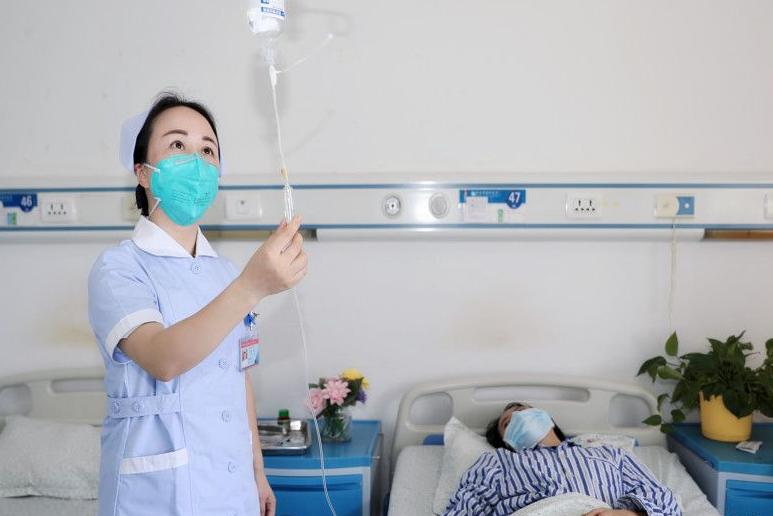 地震中失去双腿的李应霞,地震李应霞失去双腿