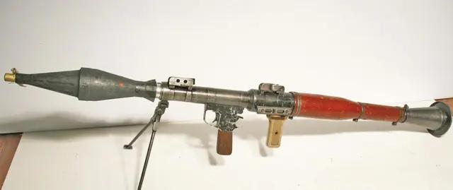 战狼2铁丝网挡导弹的冲击力,战狼2用铁丝网挡rpg