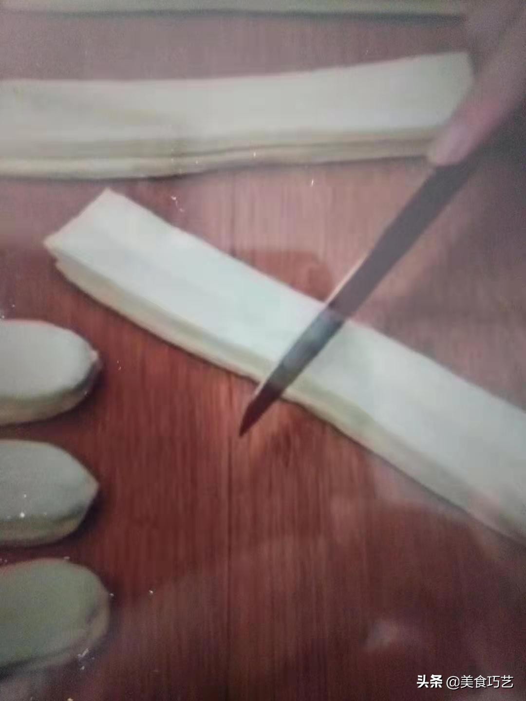 早餐油条无矾制作配方,香酥无矾小油条的做法