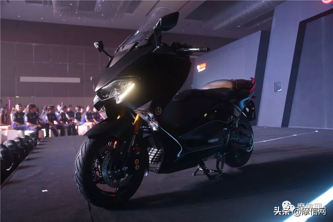 雅马哈tmax530顶配价格,雅马哈tmax530和xmax300对比