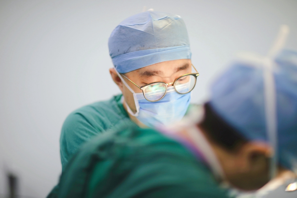 天晴甘平甘草酸二铵肠溶胶囊真假,天晴甘平甘草酸二铵肠溶胶囊成分