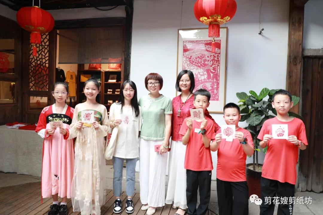 “剪花”茶装:两大“非遗”的相遇