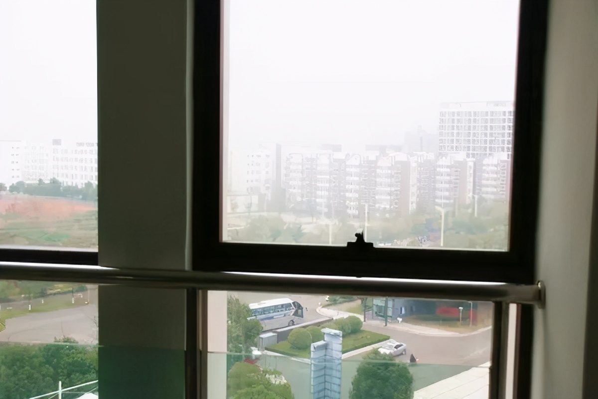 对二手烟特别敏感是肺疾病吗,肺部有絮状物吸二手烟有危害吗