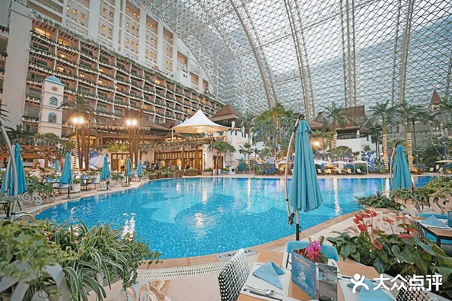 成都250000平方米的人造海滩约吗?杨洋已经帮你体验过了