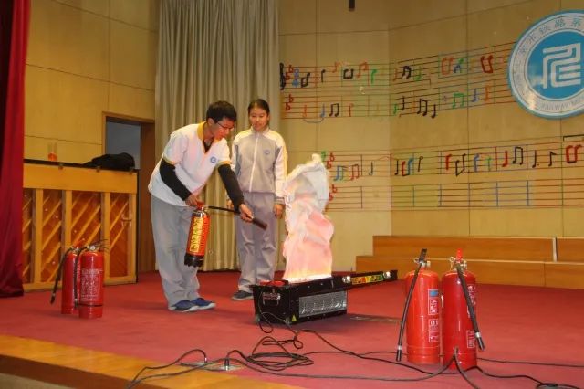 北京铁二中学的简介,北京铁二中最新消息