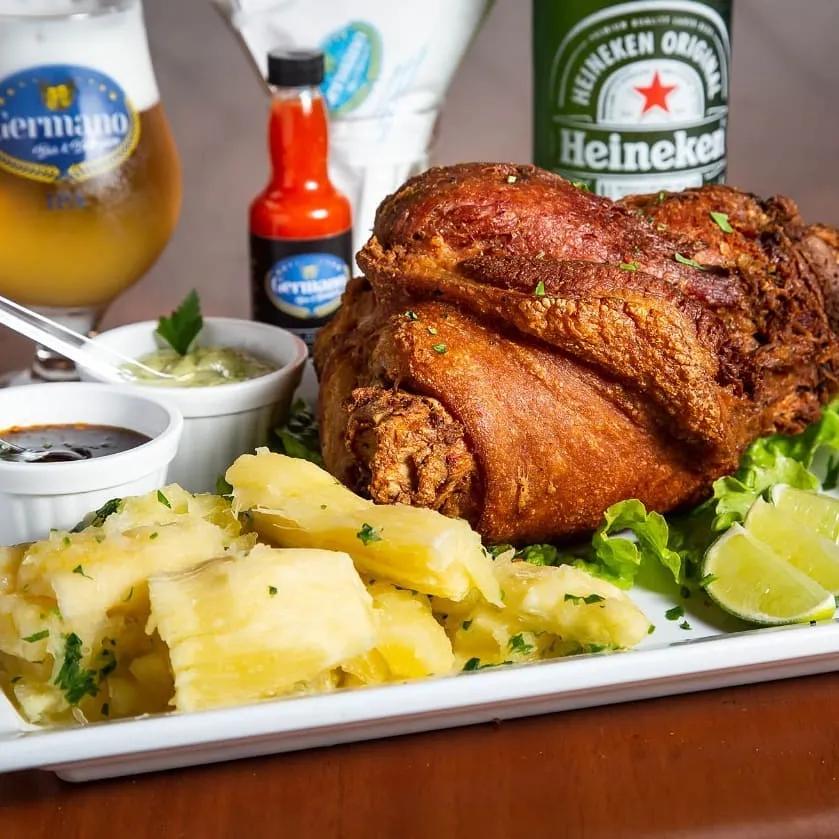 贫穷且性感，解锁“亚文化之都”的小众体验