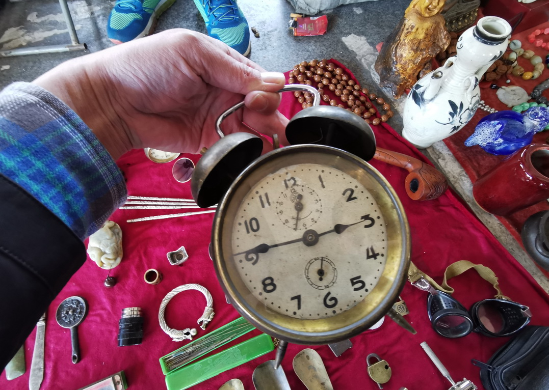 沈阳古玩市场都能买到啥,逛地摊古玩古董老物件