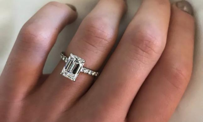 钻戒定制价好还是一口价好,钻戒私人订制都怎么定制