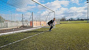 门将必会的三种接球技巧