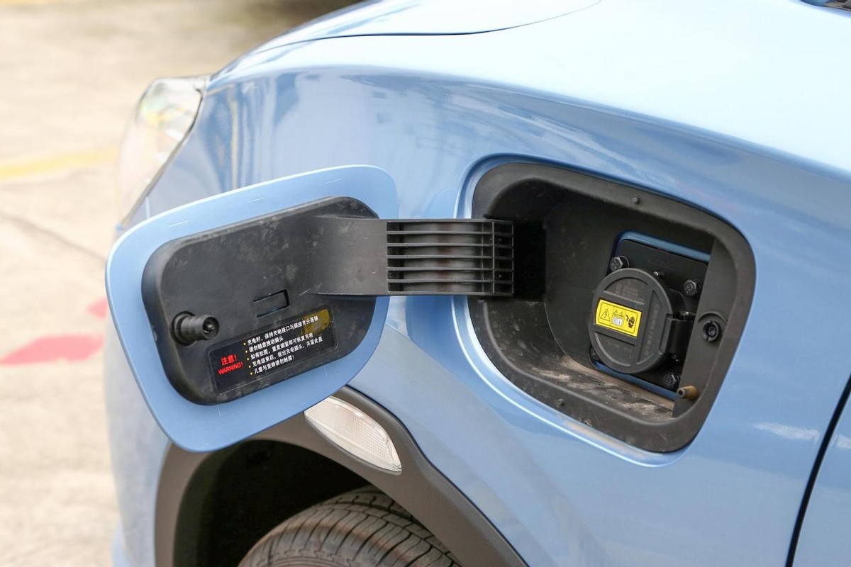 续航401km的哪吒x怎么样,哪吒aya401夏季真实续航多少公里