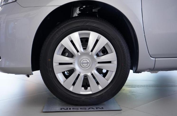 骊威2021款落地价带图询价,骊威手动落地价