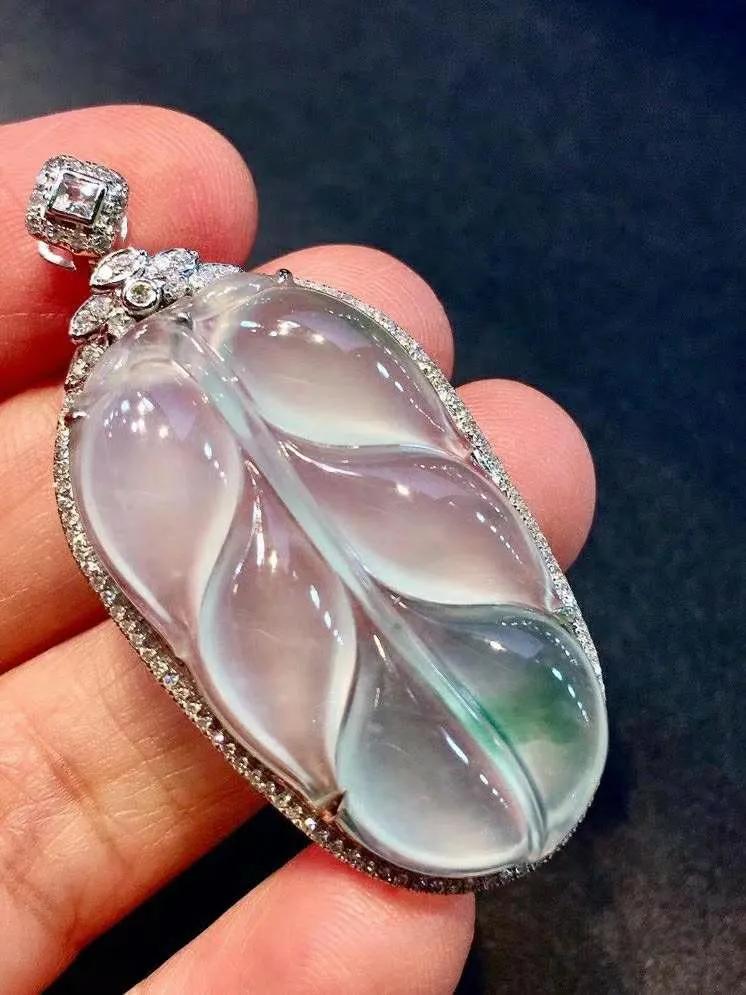 去缅甸买翡翠原石比国内便宜吗,缅甸翡翠手镯哪里买比较便宜