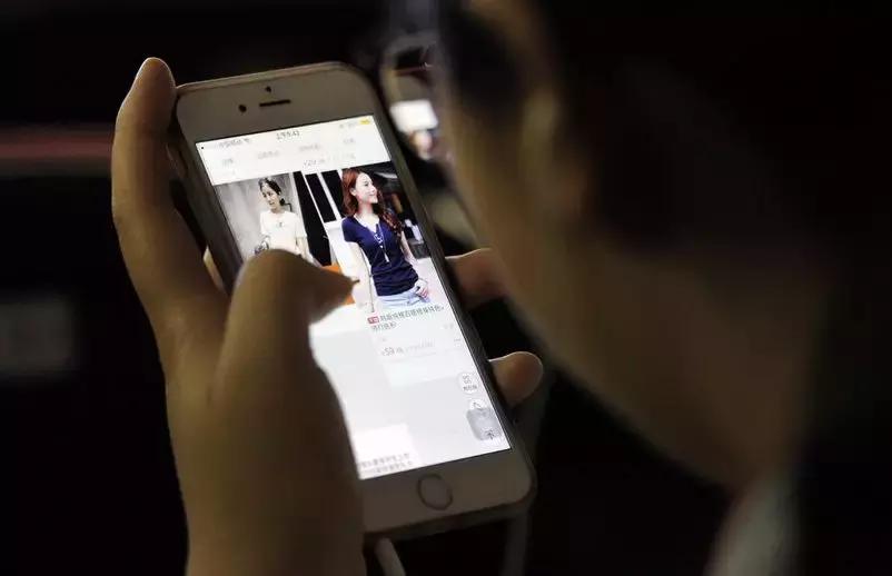 月收入2000-5000元的山西网民最多?拿着手机熬夜的人一般干些什么?这份报告告诉你!