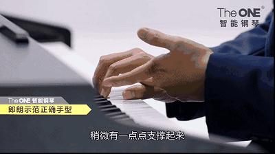 弹钢琴折指会导致什么问题,怎么解决弹钢琴敲指的问题