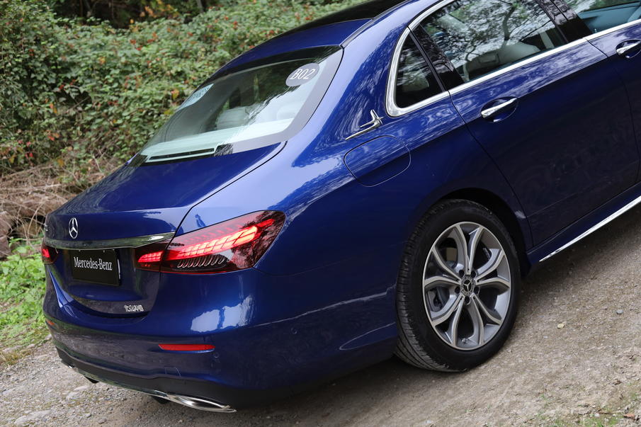 40多万开小迈巴赫！奔驰E级上市前不被看好，如今月销过万比5系火