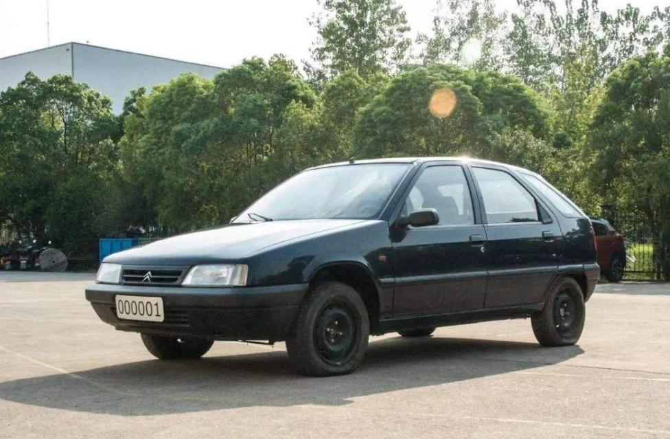 富康真的复活了启用全新车标,富康汽车新车标