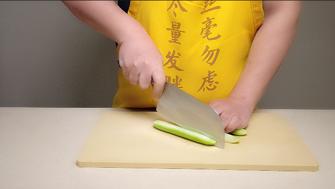 黑木耳跟什么菜炒排便最快,木耳和什么菜最好健脾